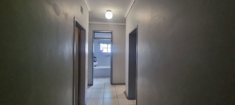4 Bedroom Property for Sale in Beaconsfield Northern Cape